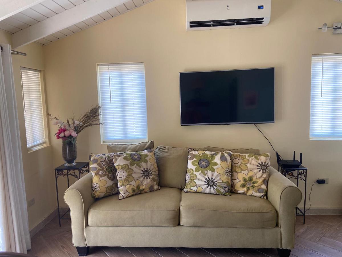 Cozy Studio With Private Spa Oranjestad Exterior foto